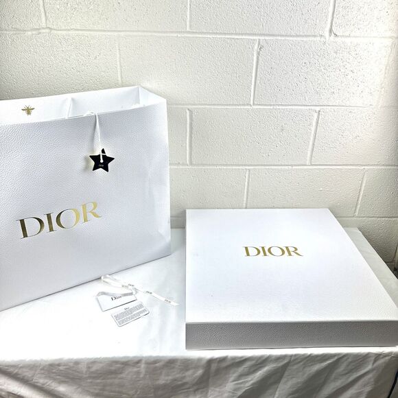 Authentic Christian Dior XL Box for Book+ Charm + Ribbon + Card + Shopping Bag - Picture 1 of 13